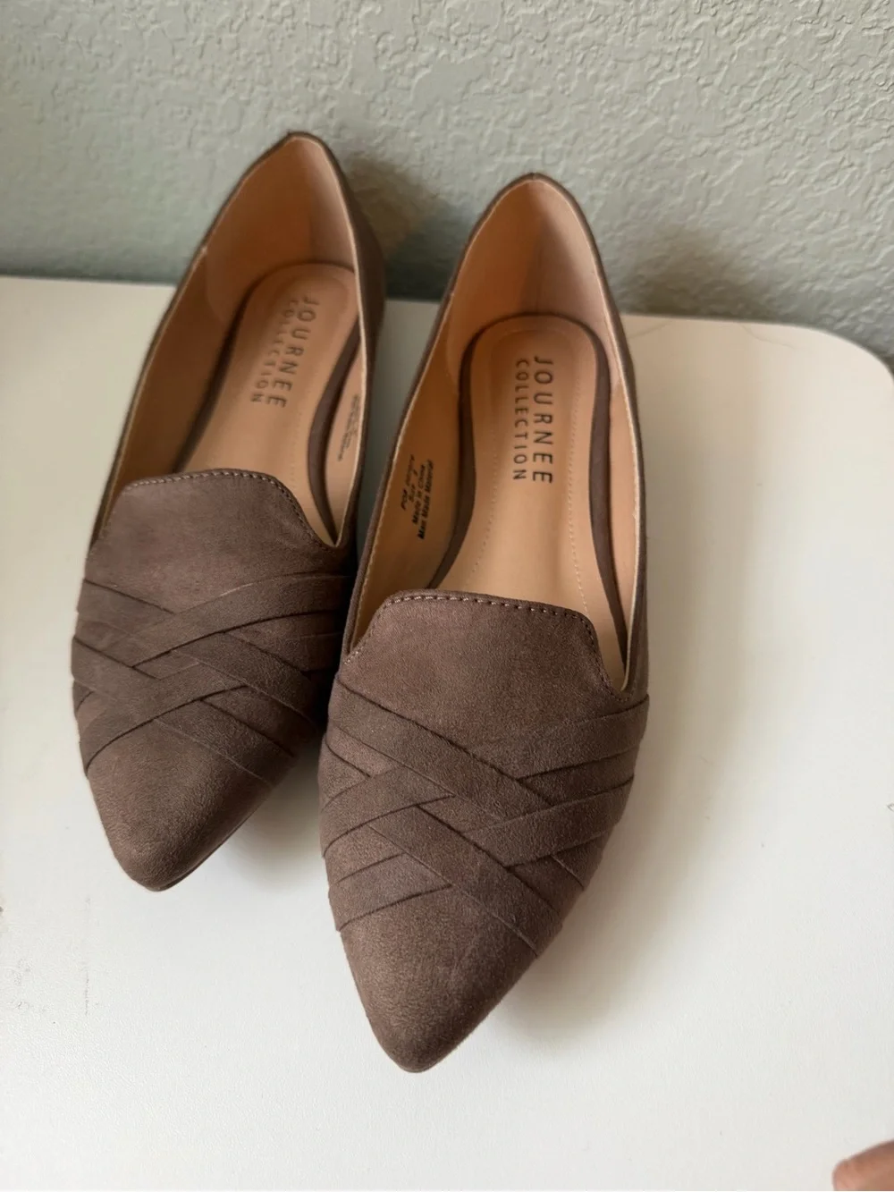 Journee Collection Mindee Taupe Size 8 Women’s- Good condition